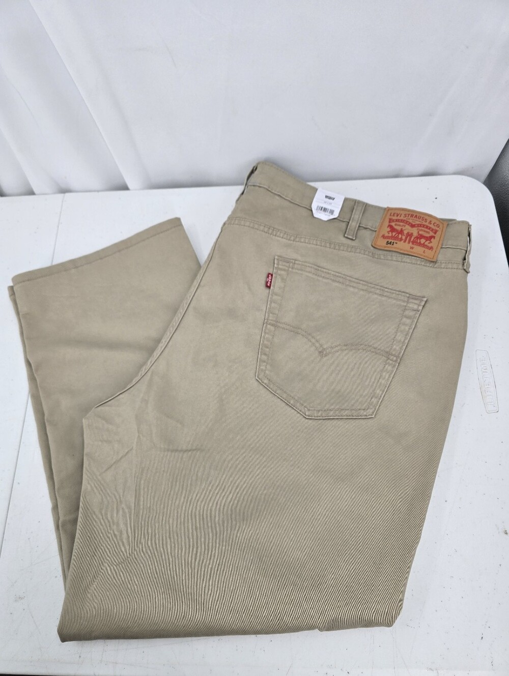 NWT Levi's 541 Athletic Taper Stretch Chino Pants Men's 48x29 Big Size Beige Tan